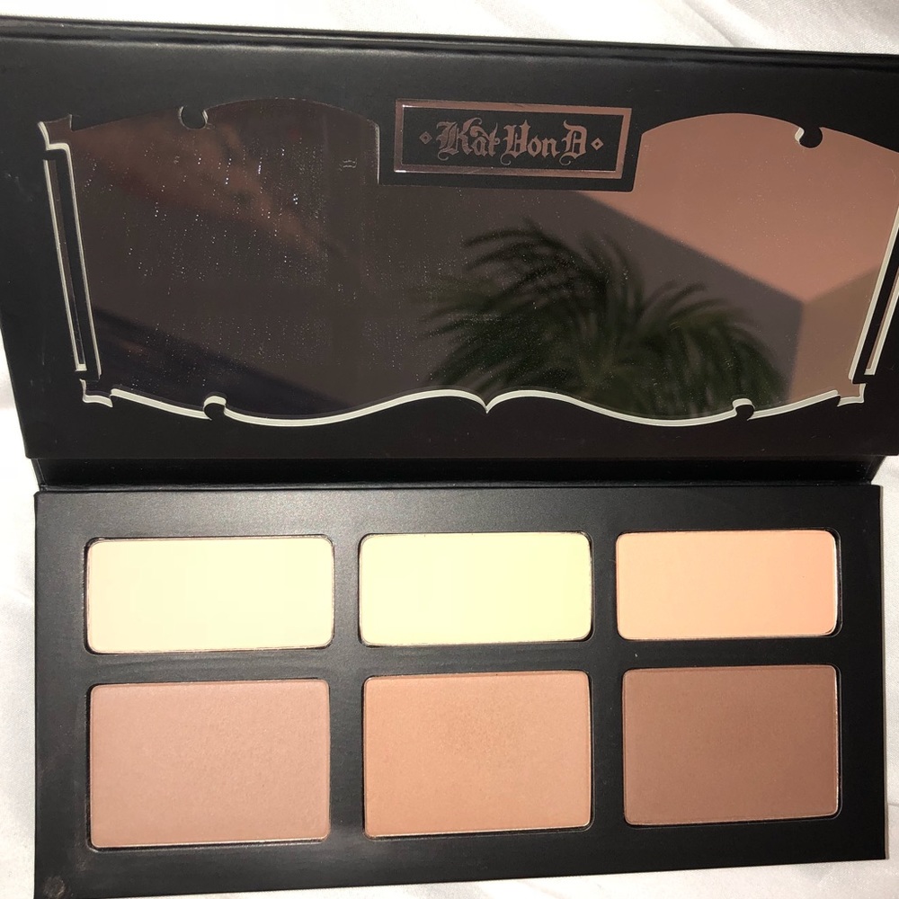 Kat Von D Shade + Light Face Contour Pallete
